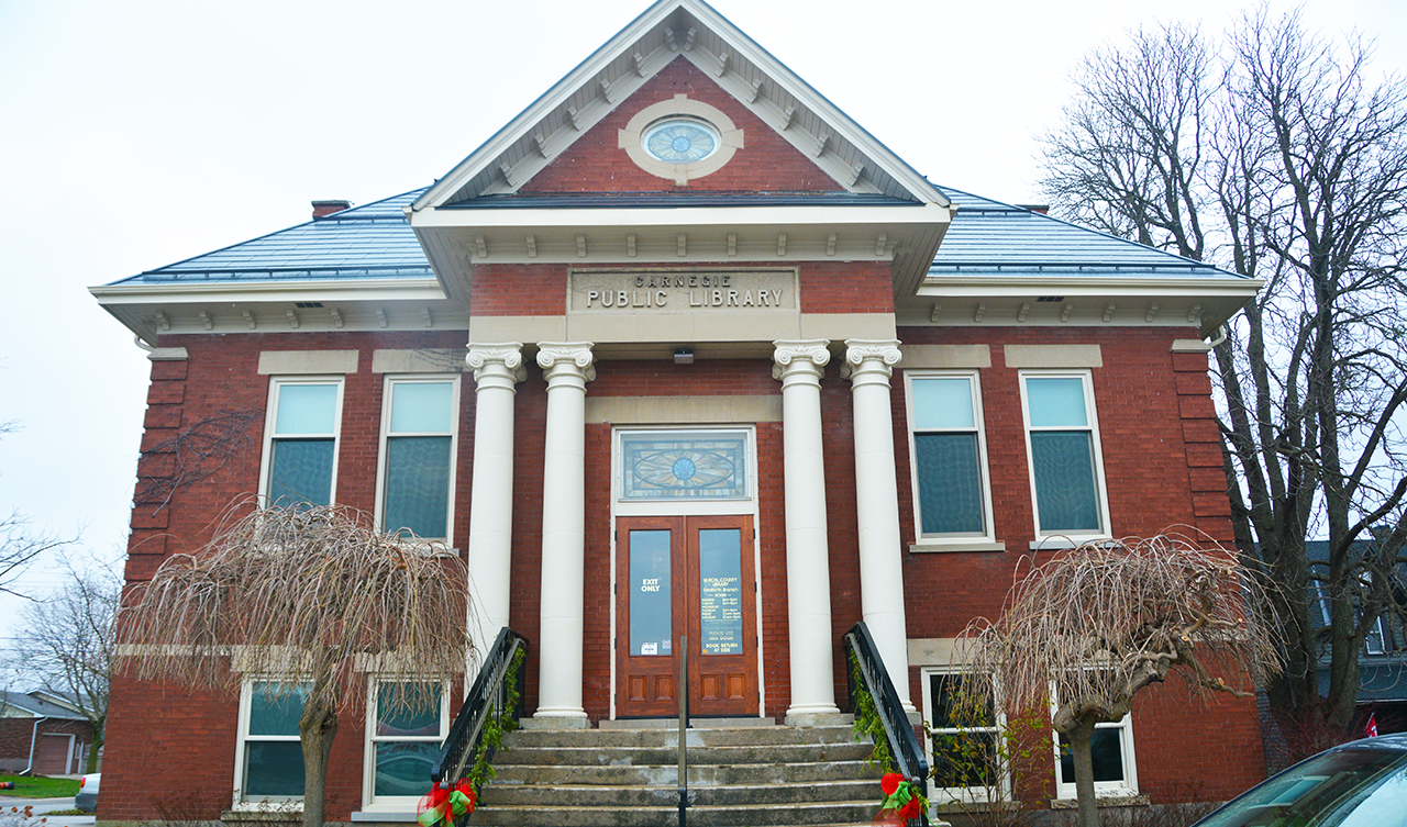 Seaforth Branch exterior